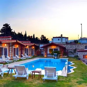 Otel Wood Town